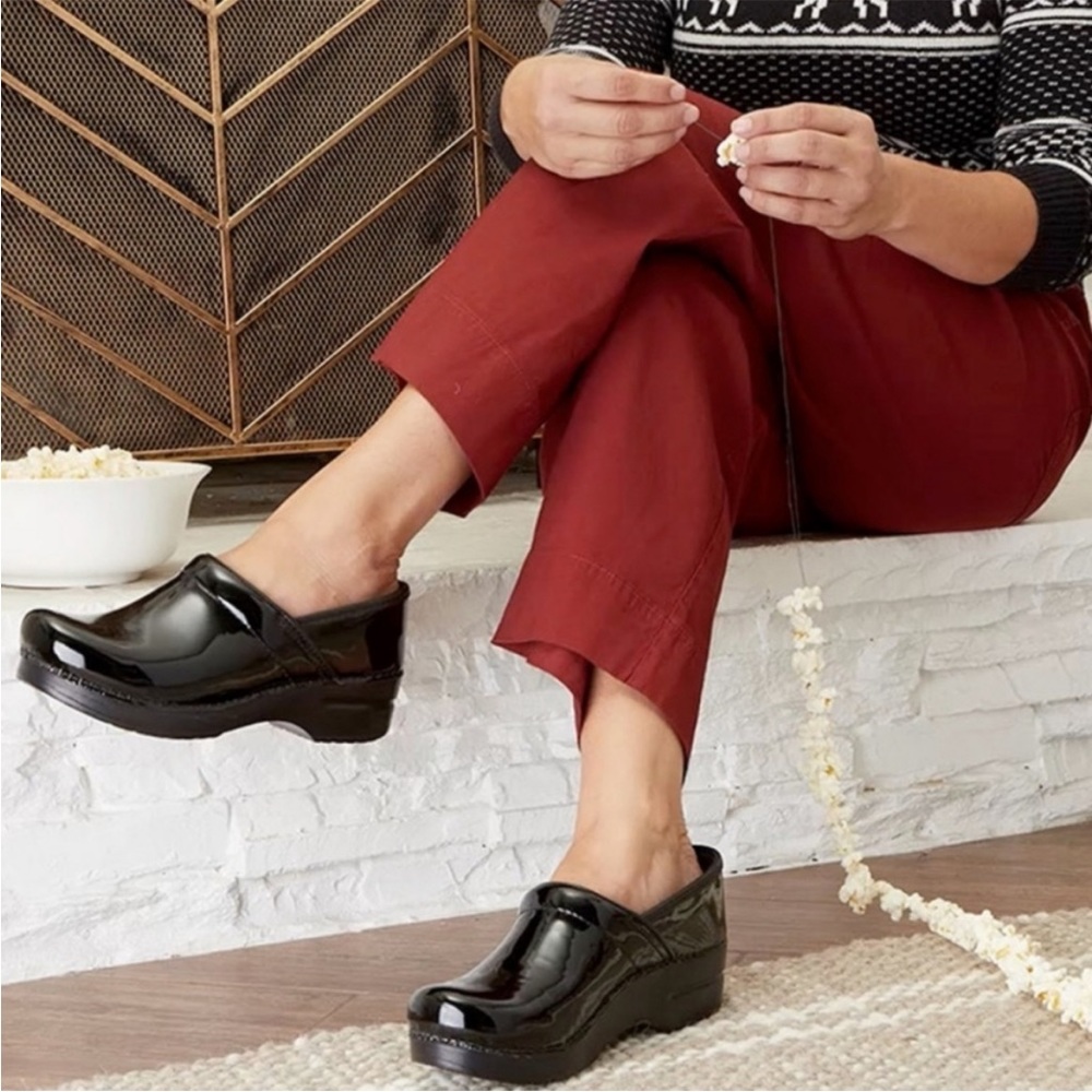 Dansko Professional Black Patent Leather Shiny Clog Nurse Comfort EU 39 US 8.5-9